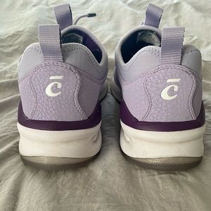 Cloves- great nursing shoes